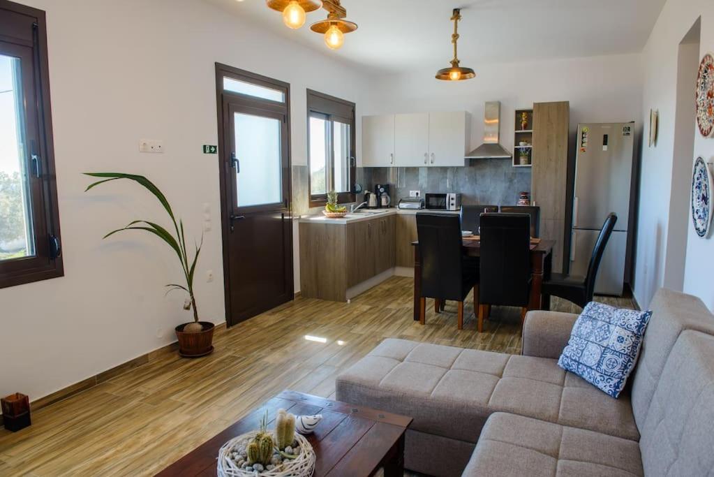 Blue Bay Villas , First Floor أرخانجلوس المظهر الخارجي الصورة